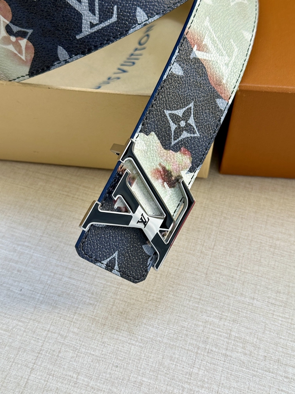 激安ルイヴィトンベルト着用イメージ